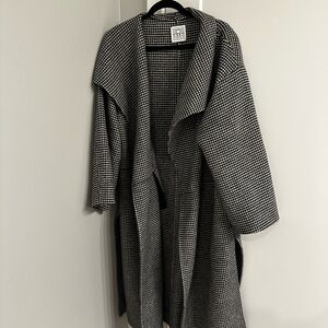 Toteme Black & White Houndstooth Open-Front wool coat